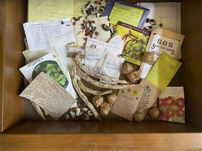 seed catalogs to love, with jennifer jewell