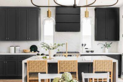 2024 Is Going To Be All About Dark-Colored Kitchens
