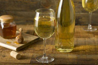 Why Honey Wine—or Mead—Might Be the Better-for-You Beverage Option