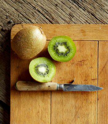 Can Eating a Kiwi Before Bed Really Help You Sleep Better?