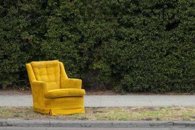 6 Must-Know Tips for Picking Up Furniture Off the Curb, Pros Share