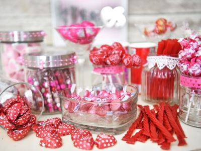 This Viral Candy Salad Is The Perfect Valentine's Day Centerpiece