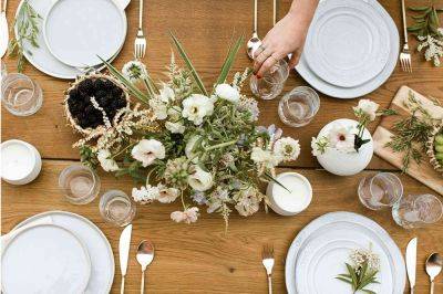 6 Tasks Pros Always Tackle Before and After a Dinner Party