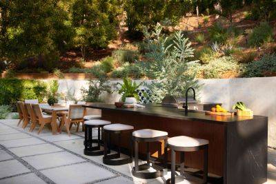 5 Tips for Designing the Ultimate Outdoor Kitchen, Pros Share