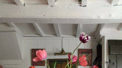 Garden designer Sean Pritchard on the best tulips to display for a joyful spring interior | House & Garden
